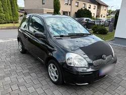 Schwarz Gebraucht 2004 Toyota Yaris Kleinwagen | 1.700 € (Fairer Preis)