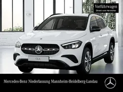 Polarweiß Gebraucht 2024 Mercedes GLA200 AMG SUV | 41.350 € (Fairer Preis)
