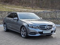 Silber Gebraucht 2013 Mercedes E200 Limousine | 14.490 € (Fairer Preis)