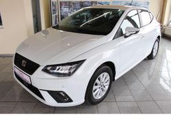 Weiß Gebraucht 2022 Seat Ibiza Style Limousine | 15.222 € (Guter Preis)