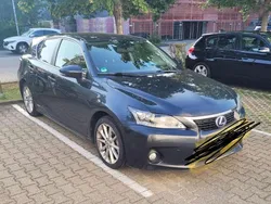 Grau Gebraucht 2010 Lexus CT200h Limousine | 8.800 €