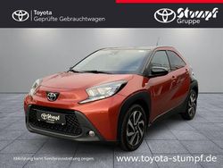 Rot Gebraucht 2023 Toyota Aygo X Pulse SUV | 14.490 € (Fairer Preis)