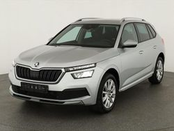 Brilliant silber metallic Gebraucht 2023 Skoda Kamiq Style SUV | 23.495 €