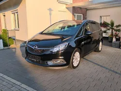 Schwarz Gebraucht 2019 Opel Zafira Tourer Van / Kleinbus | 14.000 € (Fairer Preis)