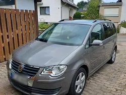 Grau Gebraucht 2008 VW Touran United Van / Kleinbus | 5.380 € (Etwas zu teuer)