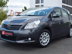 Grau Gebraucht 2010 Toyota Verso Life Van / Kleinbus | 6.999 € (Fairer Preis)