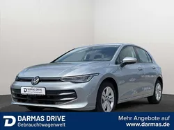 Oyster silver metallic Gebraucht 2024 VW Golf VIII Life Limousine | 22.990 € (Guter Preis)