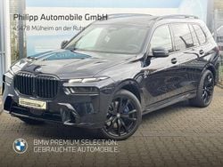 M carbonschwarz metallic Gebraucht 2025 BMW X7 M Sport SUV | 94.399 € (Etwas zu teuer)