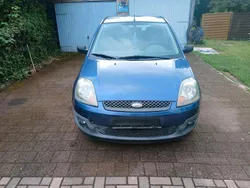 Blau Gebraucht 2006 Ford Fiesta Kleinwagen | 1.400 € (Guter Preis)