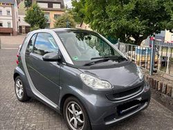 Grau Gebraucht 2011 Smart ForTwo Coupé Coupé | 6.200 € (Fairer Preis)