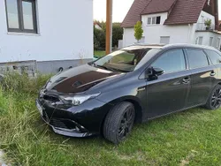 Schwarz Gebraucht 2018 Toyota Auris Touring Sports Kombi | 14.200 € (Guter Preis)