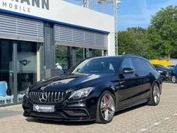 Obsidianschwarz metalliclack Gebraucht 2017 Mercedes C63S AMG AMG Kombi | 46.750 € (Fairer Preis)