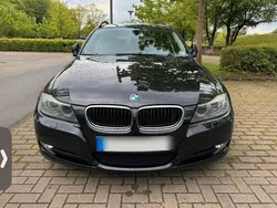 Schwarz Gebraucht 2009 BMW 320 Kombi | 5.300 € (Fairer Preis)