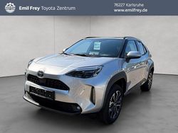 Shimmering silver metall Neu 2025 Toyota Yaris Cross SUV | 30.590 € (Fairer Preis)