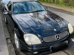 Schwarz Gebraucht 2003 Mercedes SLK200 Cabrio | 2.700 € (Fairer Preis)