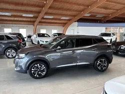 Platinumgrau Gebraucht 2022 Peugeot 2008 Allure SUV | 21.400 € (Fairer Preis)