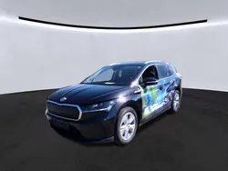 Schwarzmagic perleffekt Gebraucht 2022 Skoda Enyaq iV Loft SUV | 27.900 € (Guter Preis)