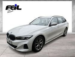 Weiß Gebraucht 2023 BMW 318 Limousine | 30.910 € (Fairer Preis)