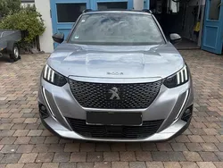 Silber Gebraucht 2022 Peugeot e-2008 GT SUV | 17.500 € (Fairer Preis)
