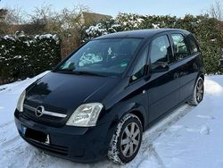 Schwarz Gebraucht 2004 Opel Meriva Edition Van / Kleinbus | 600 € (Fairer Preis)
