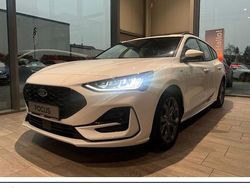 Weiß Gebraucht 2024 Ford Focus ST-Line Kombi | 28.490 € (Fairer Preis)