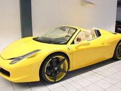 Gelb Gebraucht 2013 Ferrari 458 Cabrio | 179.999 € (Guter Preis)