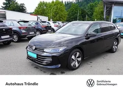 Schwarz Gebraucht 2024 VW Passat Business Kombi | 33.980 € (Fairer Preis)