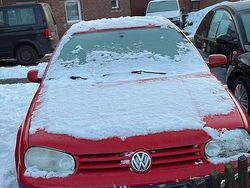 Rot Gebraucht 1998 VW Golf III Kleinwagen | 550 €