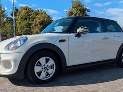 Weiß Gebraucht 2016 Mini Cooper Kleinwagen | 11.900 € (Guter Preis)