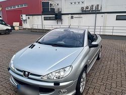 Silber Gebraucht 2006 Peugeot 206 CC Cabrio | 2.900 € (Etwas zu teuer)