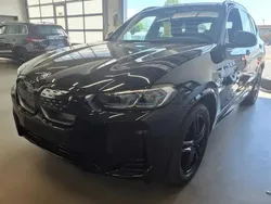Schwarz carbonschwarz metallic (metallic) Gebraucht 2024 BMW iX3 Impressive SUV | 48.000 € (Guter Preis)