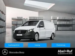 Weiß Gebraucht 2024 Mercedes Vito Van / Kleinbus | 35.688 € (Fairer Preis)