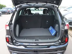 Lackierung (metallic) Gebraucht 2023 Ford Kuga SUV | 29.250 € (Guter Preis)