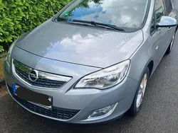 Grau Gebraucht 2011 Opel Astra Limousine | 4.990 € (Guter Preis)