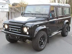 Santorini black Gebraucht 2011 Land Rover Defender SUV | 49.900 € (Teuer)