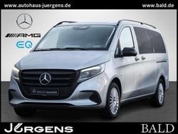 Silber hightechsilber metallic Gebraucht 2024 Mercedes Vito Van / Kleinbus | 49.490 €
