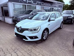 Weiß Gebraucht 2019 Renault Mégane IV Business Limousine | 7.990 € (Guter Preis)