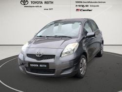 Grau Gebraucht 2009 Toyota Yaris Cool Limousine | 1.910 € (Superpreis)