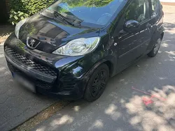Schwarz Gebraucht 2011 Peugeot 107 Kleinwagen | 1.150 € (Fairer Preis)