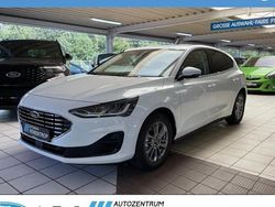 Weiß Gebraucht 2024 Ford Focus Titanium Limousine | 19.981 € (Superpreis)