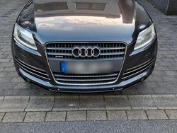 Grau Gebraucht 2006 Audi Q7 SUV | 8.000 € (Etwas zu teuer)