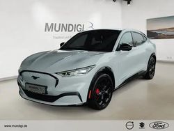Weiss Gebraucht 2023 Ford Mustang Mach-E Premium SUV | 46.730 € (Teuer)