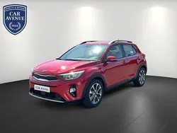 Rot Gebraucht 2017 Kia Stonic Spirit SUV | 13.390 € (Fairer Preis)