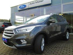Grau Gebraucht 2018 Ford Kuga Titanium SUV | 16.400 € (Fairer Preis)