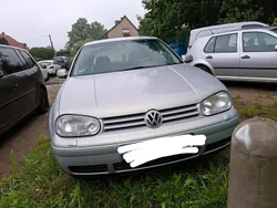 Silber Gebraucht 1999 VW Golf IV Limousine | 950 € (Superpreis)