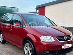 Rot Gebraucht 2004 VW Touran Van / Kleinbus | 4.500 € (Teuer)