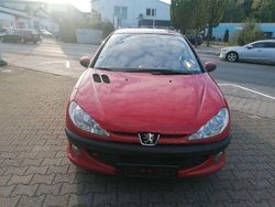 Rot Gebraucht 2002 Peugeot 206 Limousine | 1.880 € (Etwas zu teuer)