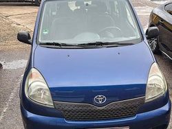 Blau Gebraucht 2001 Toyota Yaris Verso Luna Van / Kleinbus | 1.900 € (Fairer Preis)