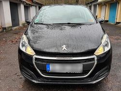 Schwarz Gebraucht 2015 Peugeot 208 Kleinwagen | 4.990 € (Fairer Preis)