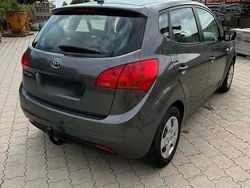 Grau Gebraucht 2010 Kia Venga Kleinwagen | 3.200 € (Guter Preis)